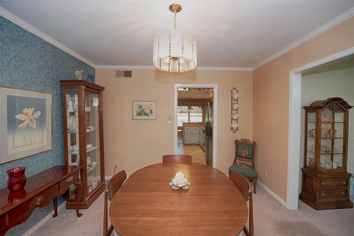 Dining room, Interior