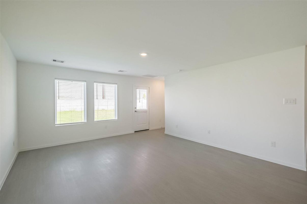 Empty room, Interior, Recessed Lighting