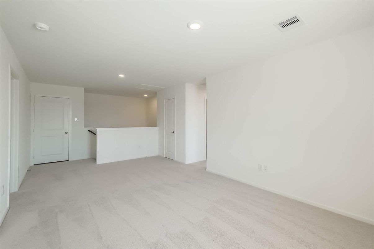 Empty room, Interior, Recessed Lighting