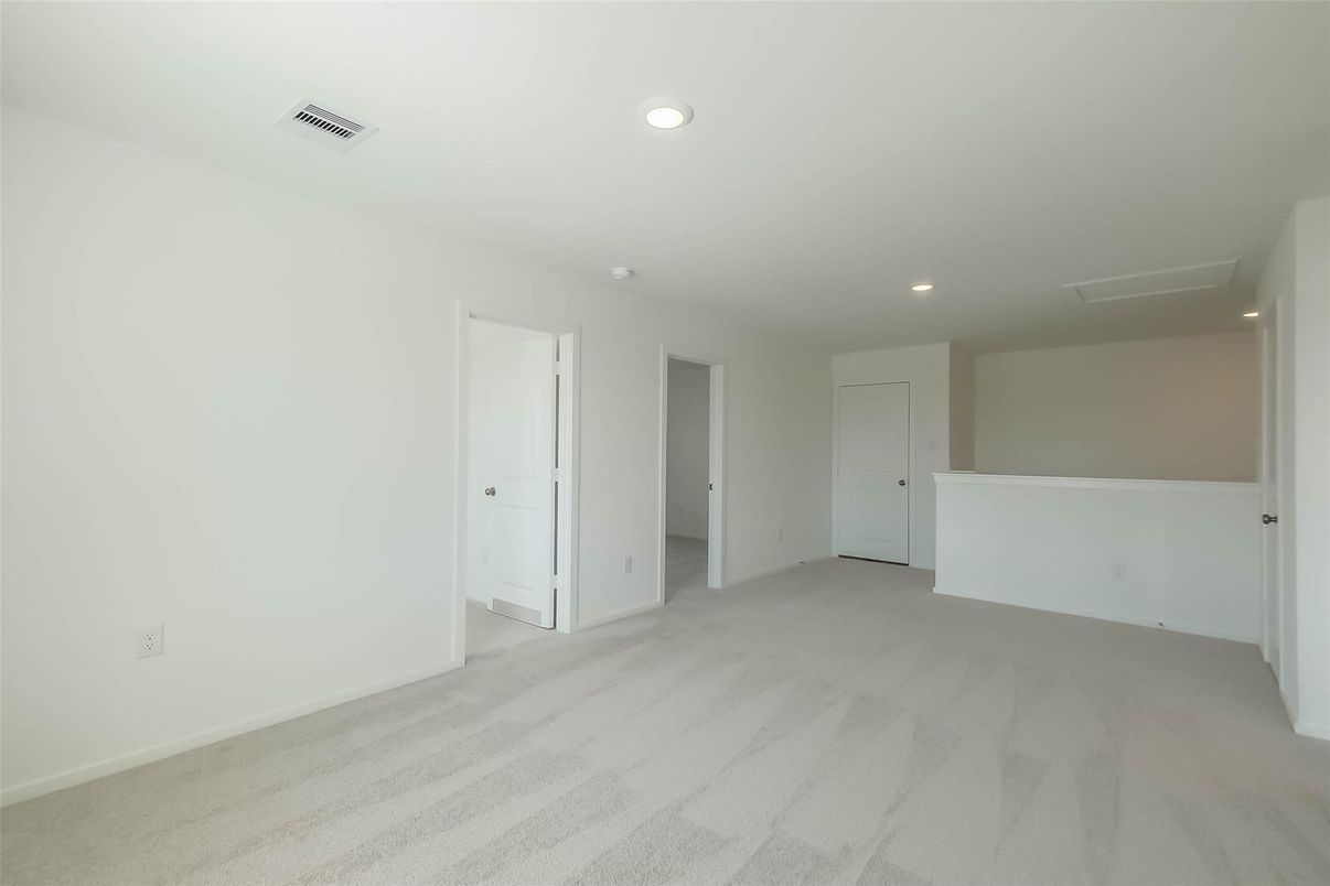 Empty room, Interior, Recessed Lighting
