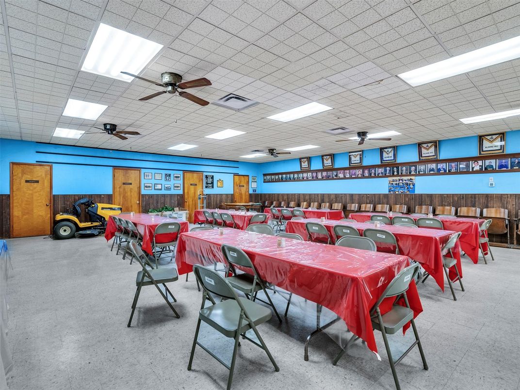 Dining room, Interior, Recessed Lighting