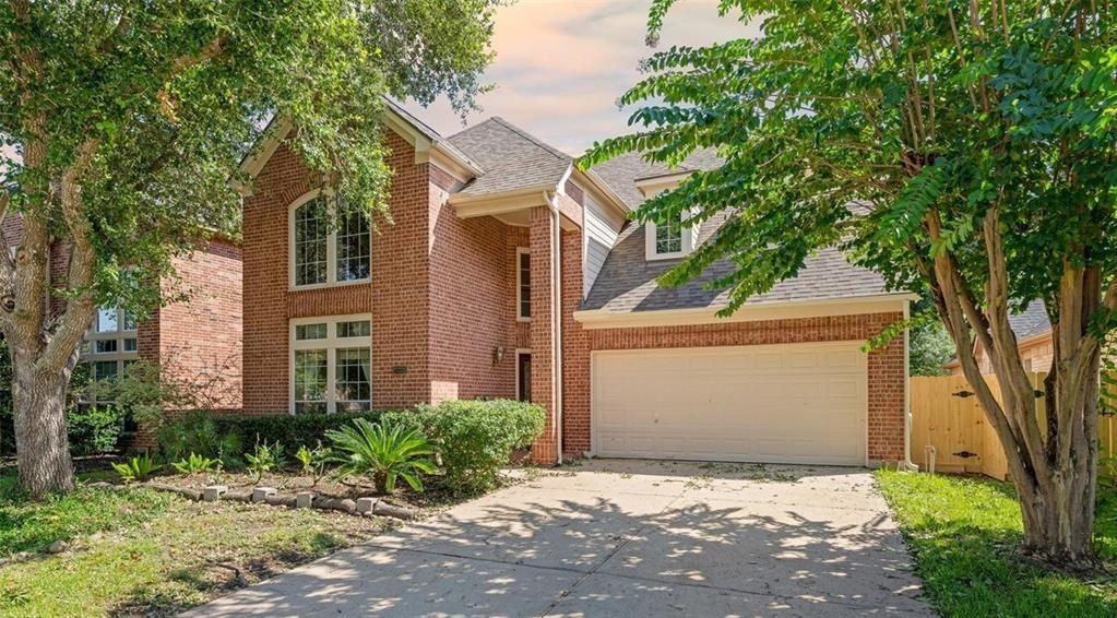 Attached, Exterior, Facade, Brick Facade, Brick Traditional