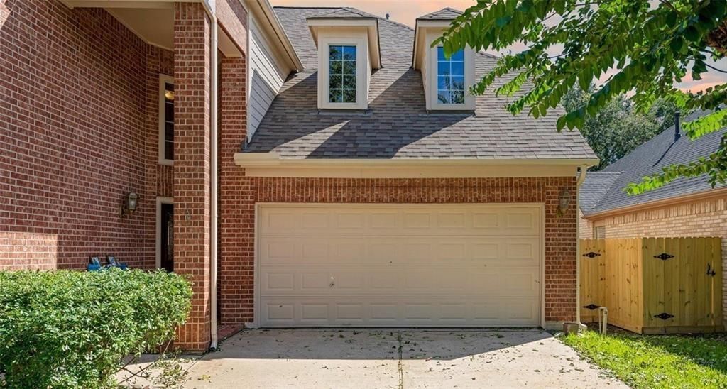 Attached, Exterior, Facade, Brick Facade, Brick Traditional