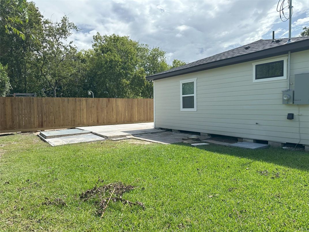 Backyard, Exterior