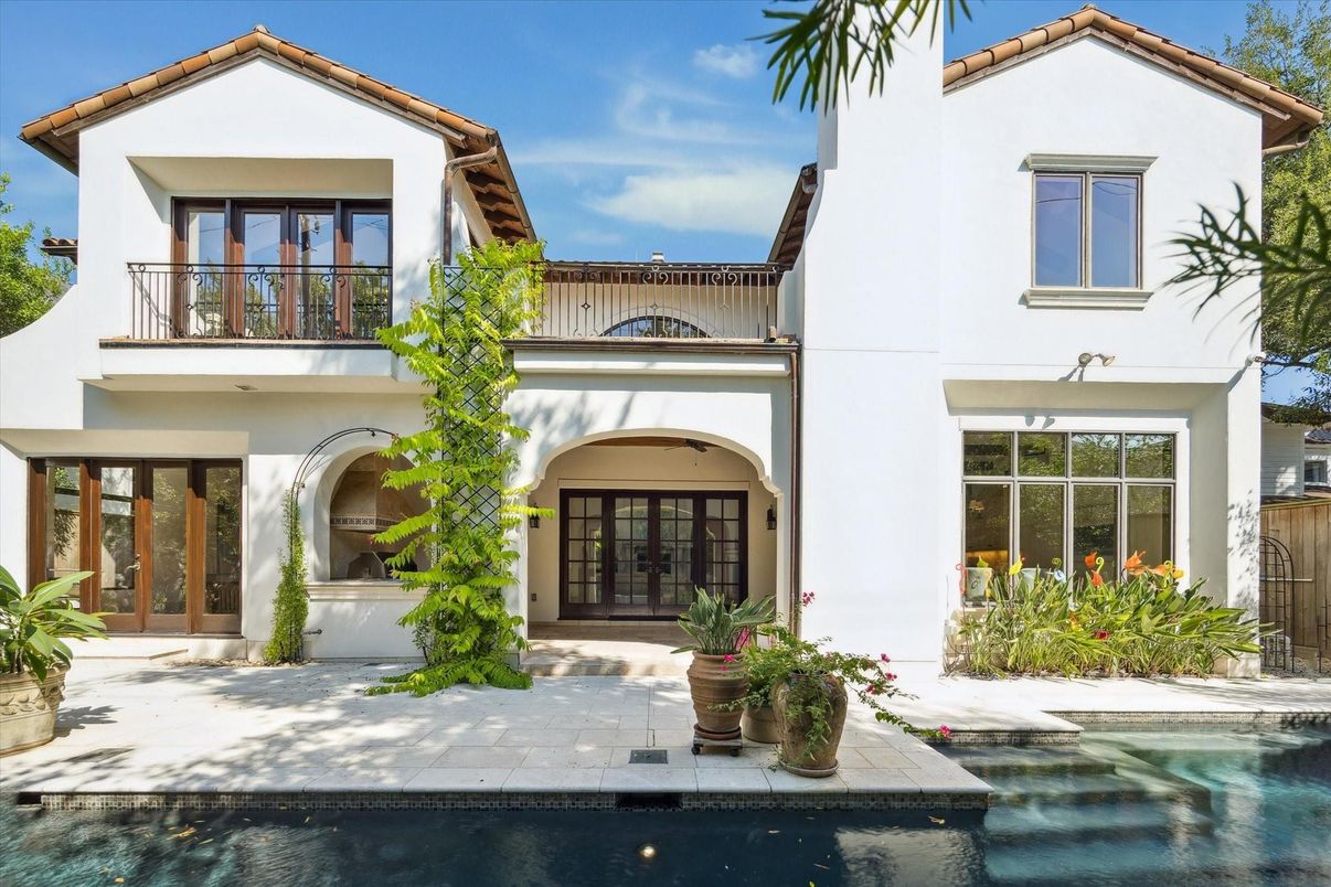 Exterior, Facade, Spanish Mediterranean