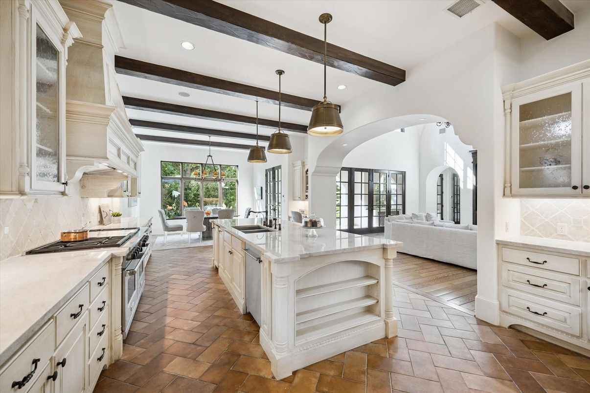 Interior, Kitchen, Living room, Pendant Lights, Recessed Lighting, Stainless Steel Appliances, Wooden Beams