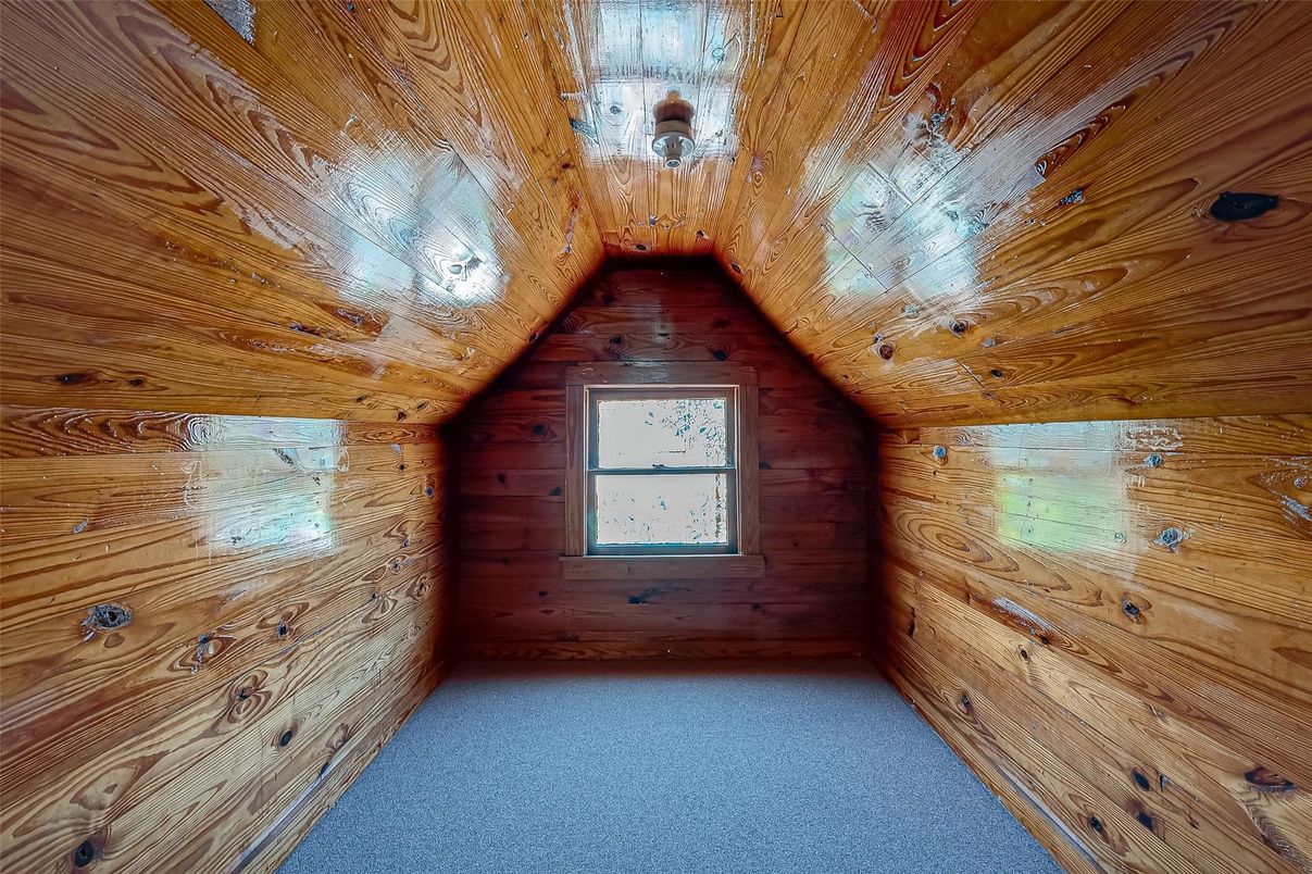 Empty room, Interior, Wooden Ceilings, Wooden Walls