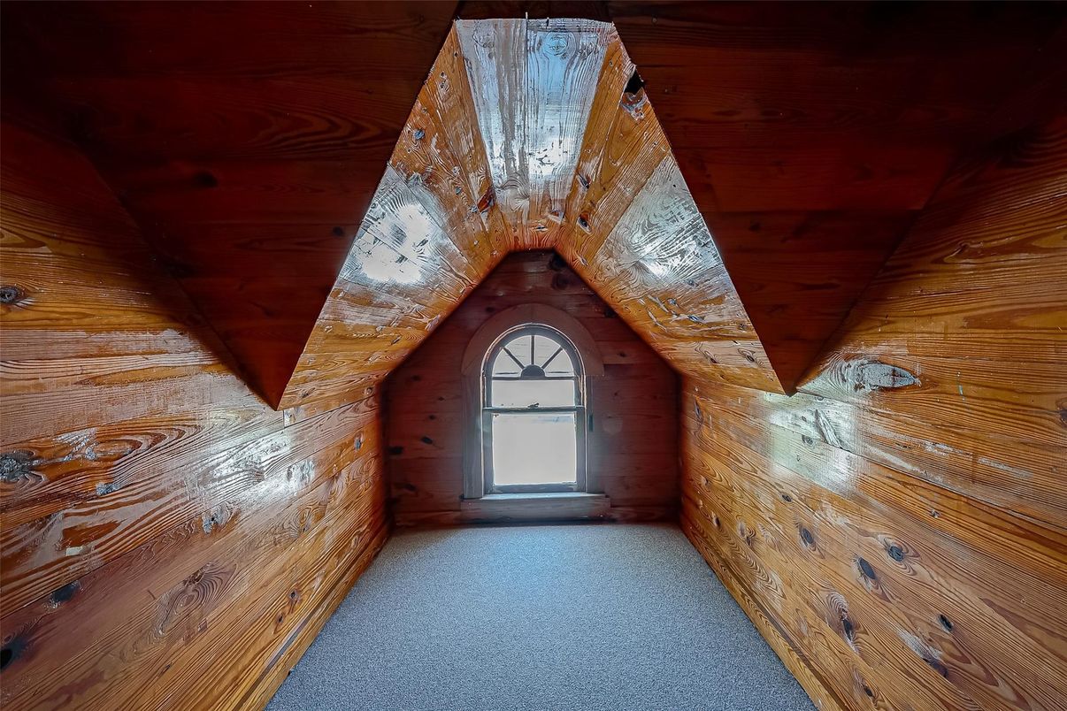 Empty room, Interior, Wooden Ceilings, Wooden Walls