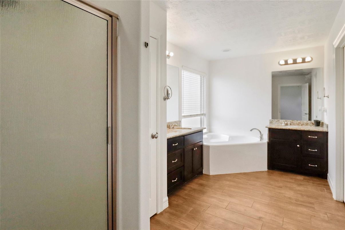 Bathroom, Dual Sink Vanities, Interior, Wood Texture Flooring