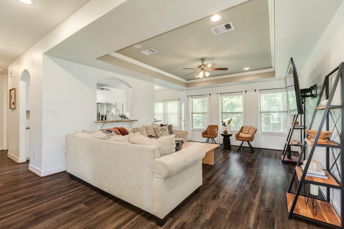 Interior, Living room, Recessed Lighting, Wood Texture Flooring