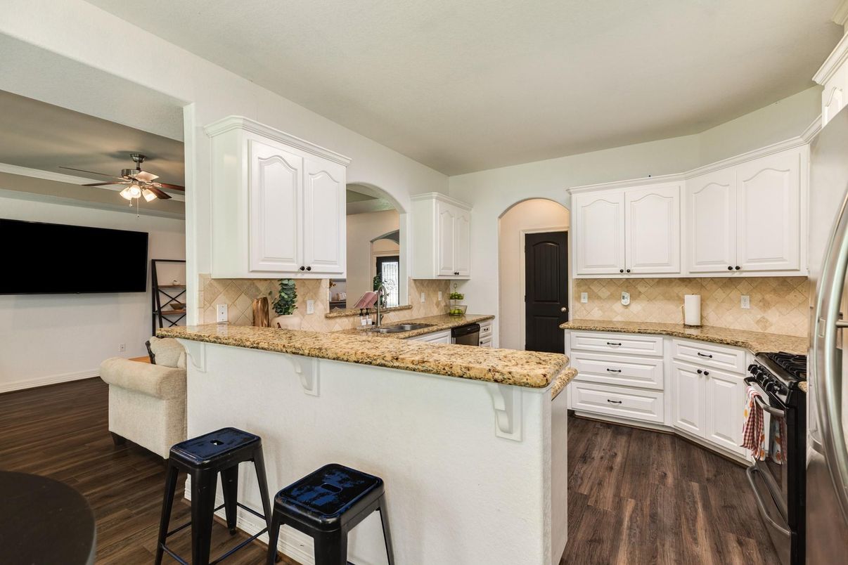 Interior, Kitchen, Wood Texture Flooring