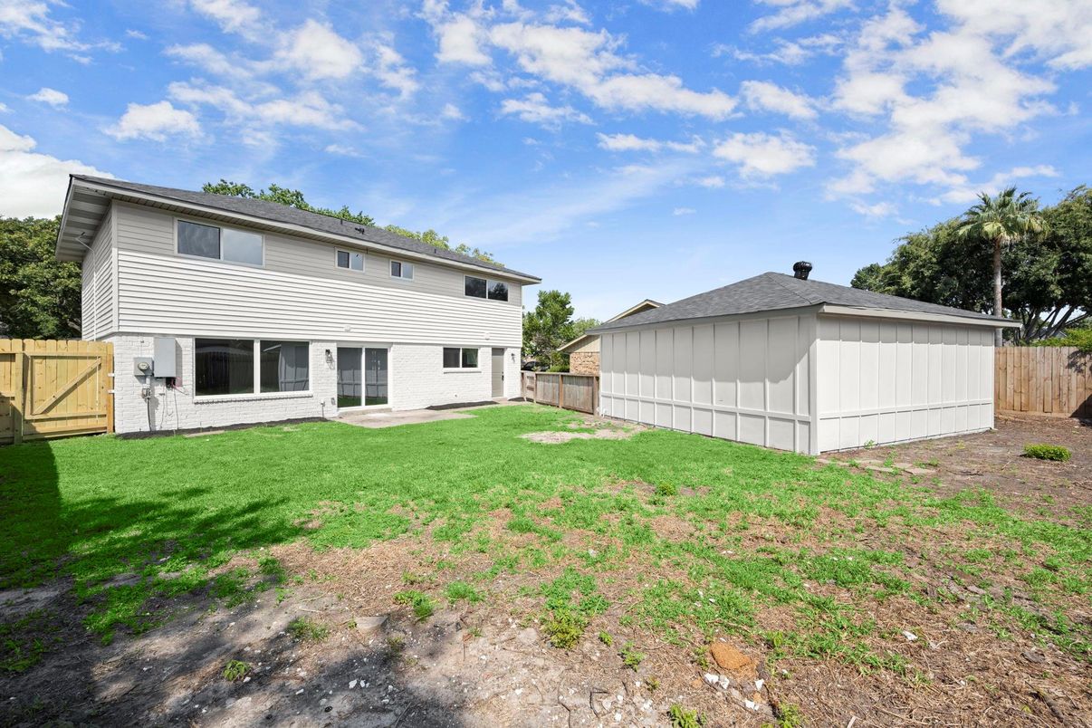 Backyard, Exterior
