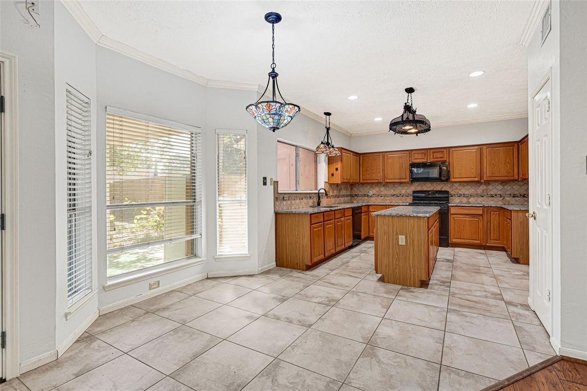 Interior, Kitchen, Pendant Lights, Recessed Lighting