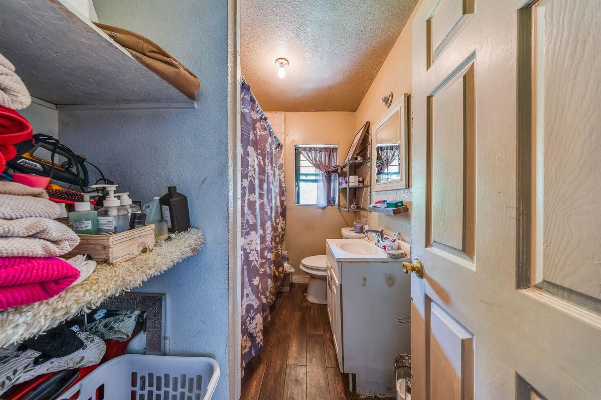 Bathroom, Interior, Wood Texture Flooring