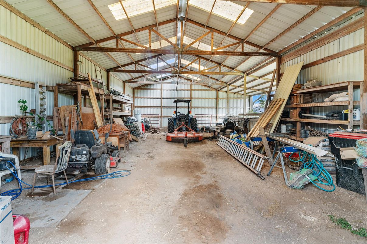 Garage, Interior