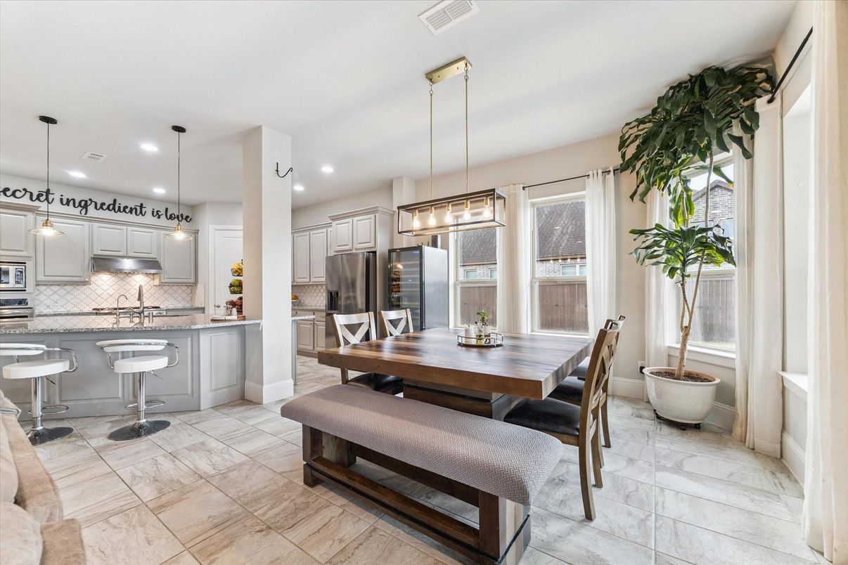 Dining room, Interior, Kitchen, Marble, Pendant Lights, Recessed Lighting, Stainless Steel Appliances