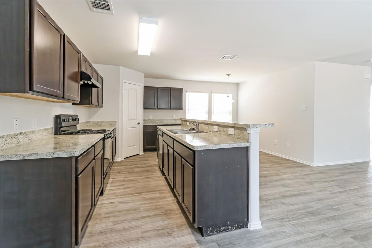 Interior, Kitchen, Pendant Lights, Wood Texture Flooring