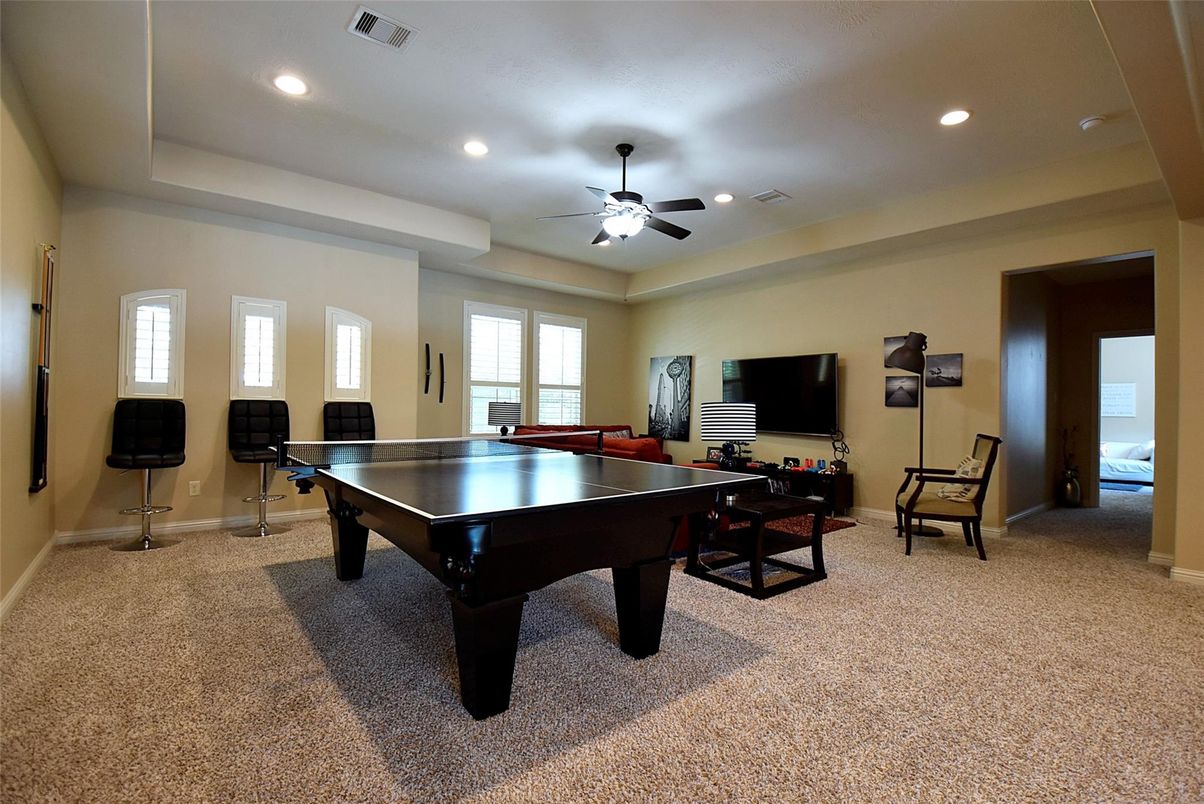 Game Room, Interior, Recessed Lighting