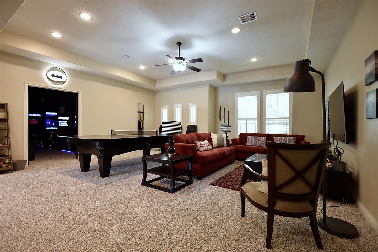 Billiard Table, Game Room, Interior, Living room, Recessed Lighting