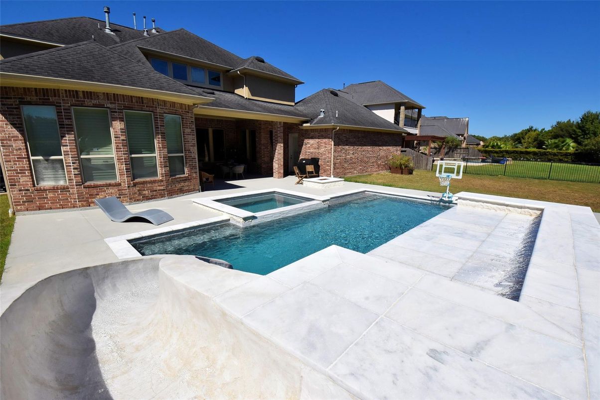 Exterior, Pool