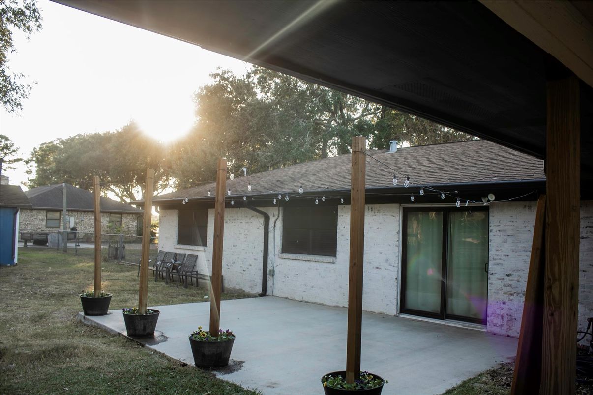 Backyard, Exterior