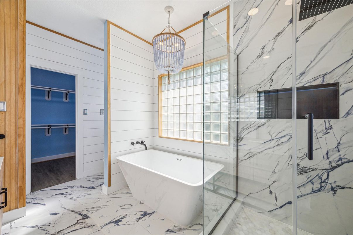 Bathroom, Chandelier, Free Standing Baths, Glass Shower, Interior, Marble, Marble Walls, Pendant Lights
