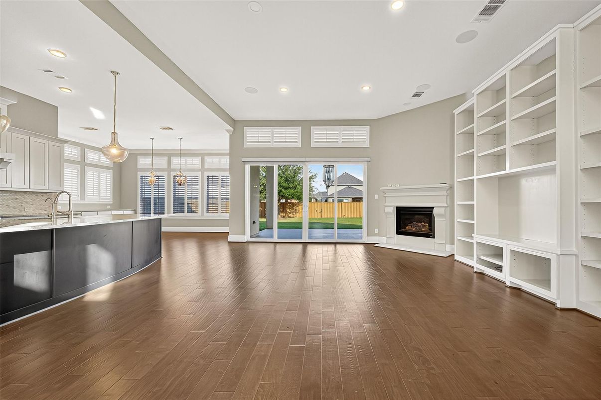 Bathroom, Dual Sink Vanities, Interior, Wood Texture Flooring