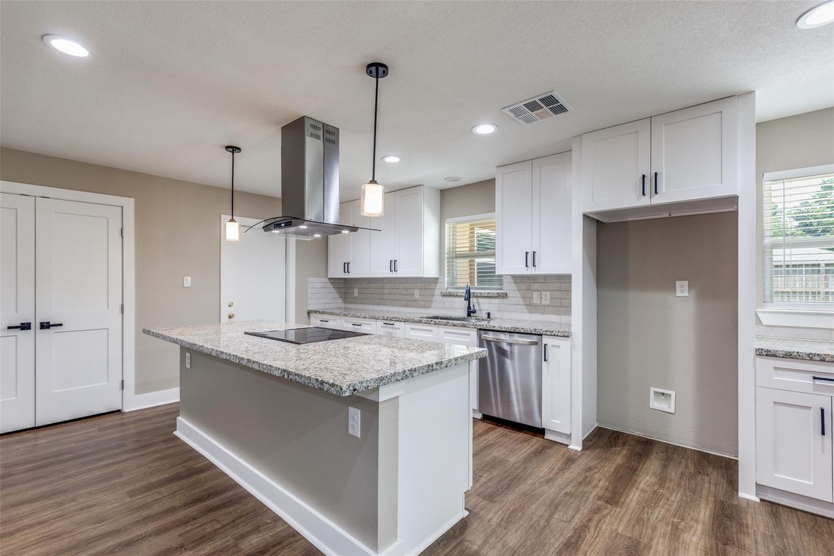 Interior, Kitchen, Pendant Lights, Recessed Lighting, Wood Texture Flooring