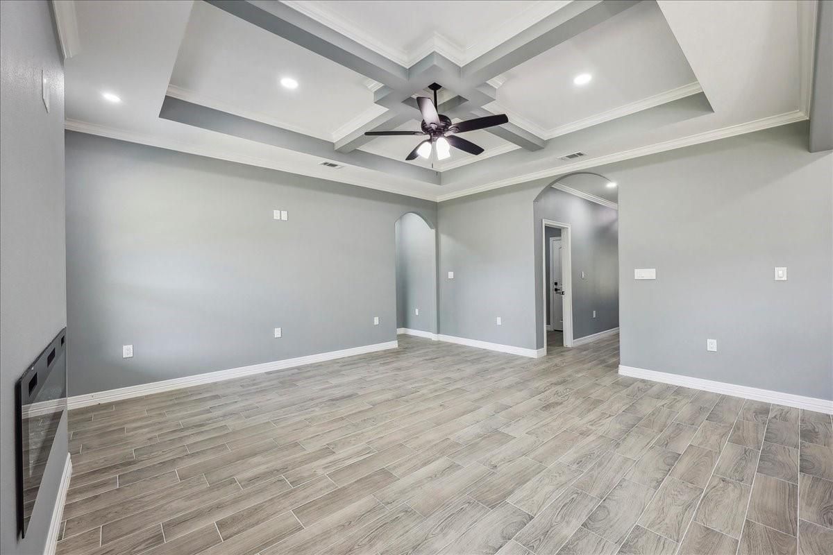 Empty room, Interior, Recessed Lighting, Wood Texture Flooring