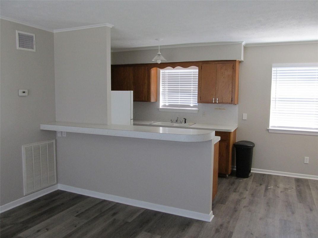 Interior, Kitchen, Pendant Lights, Wood Texture Flooring