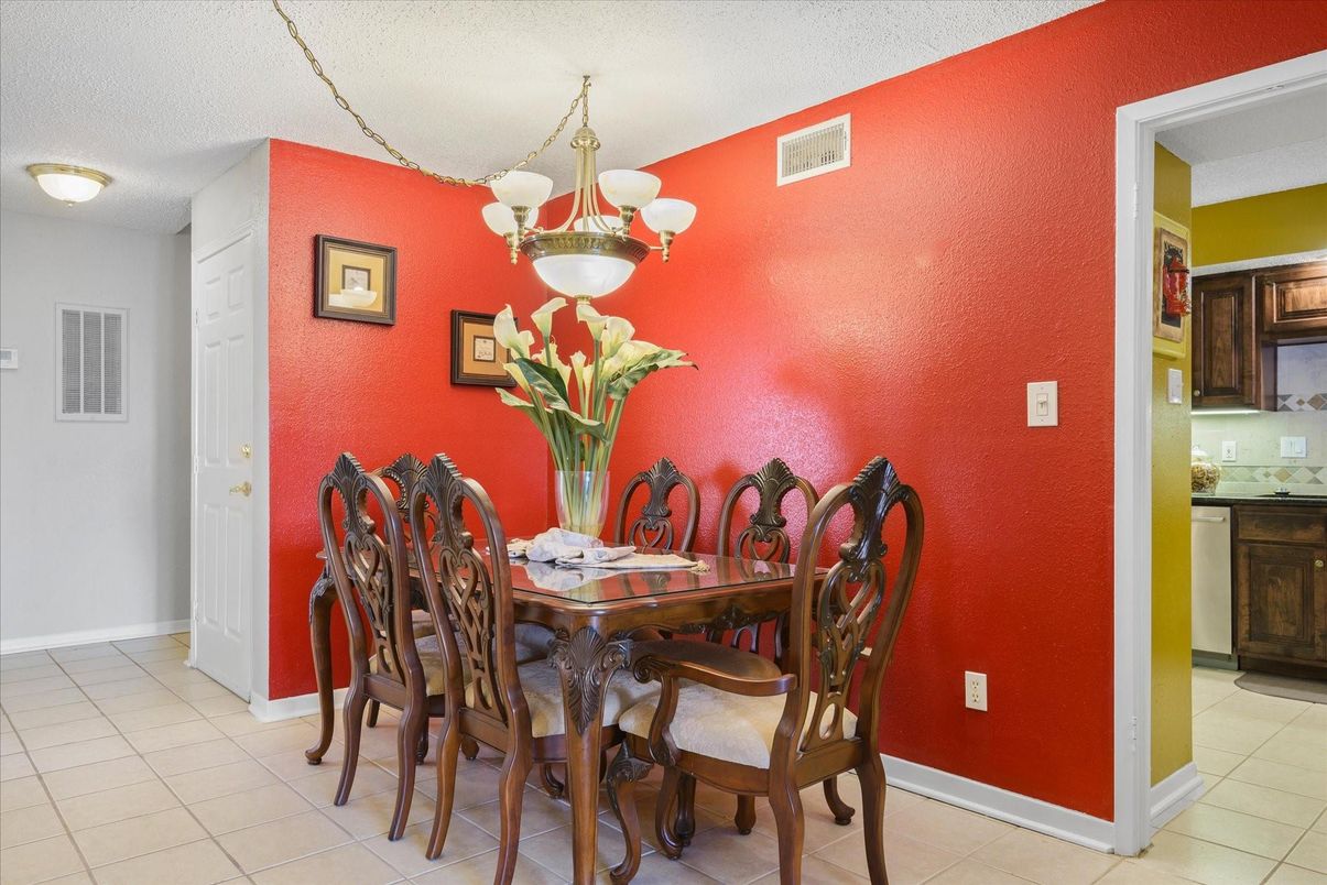 Chandelier, Dining room, Interior