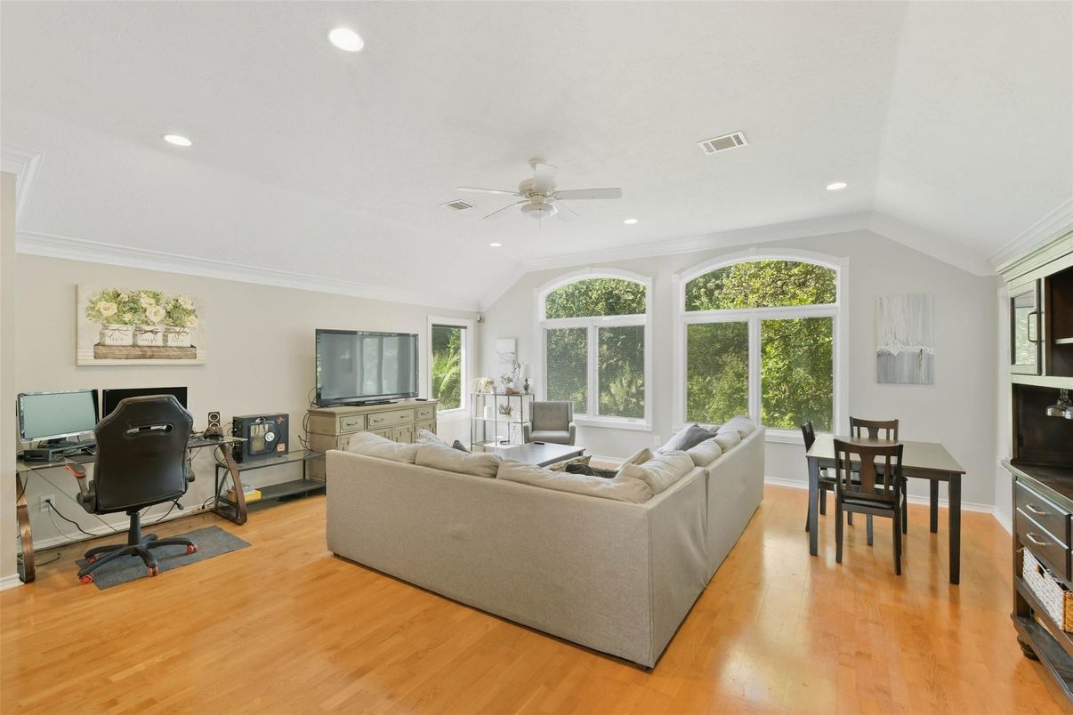 Home Office, Interior, Living room, Recessed Lighting, Wood Texture Flooring