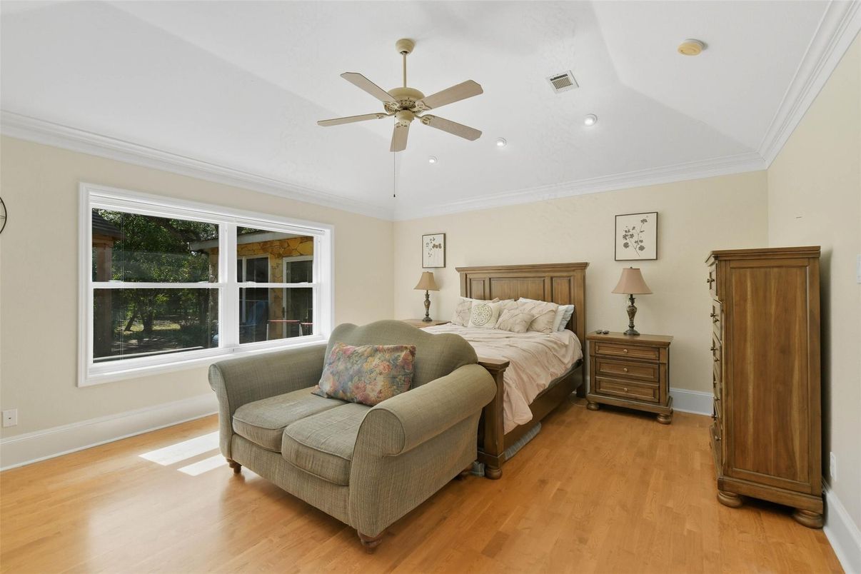 Bedroom, Interior, Recessed Lighting, Wood Texture Flooring