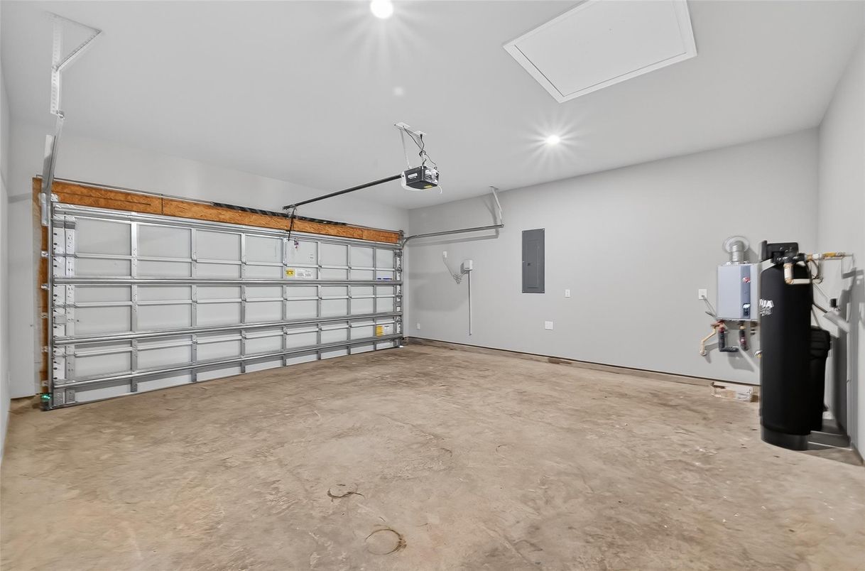Garage, Interior