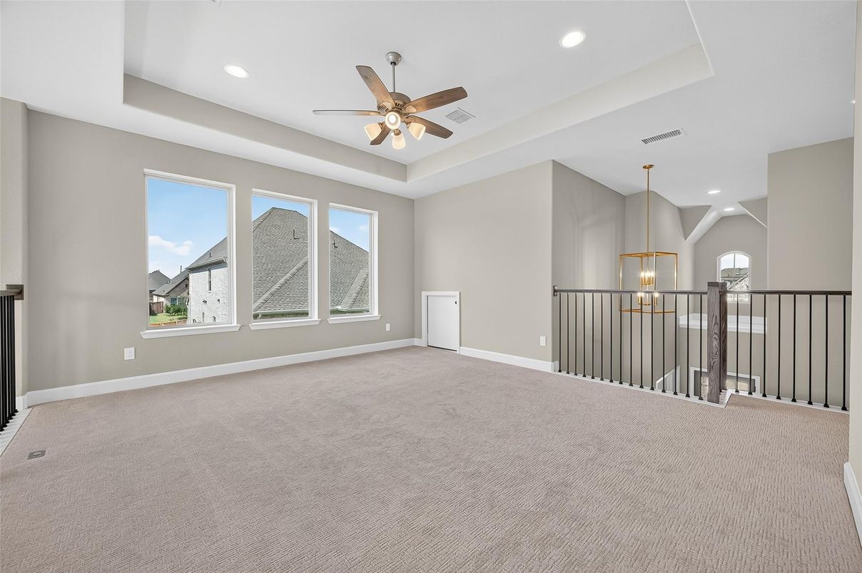 Empty room, Interior, Pendant Lights, Recessed Lighting
