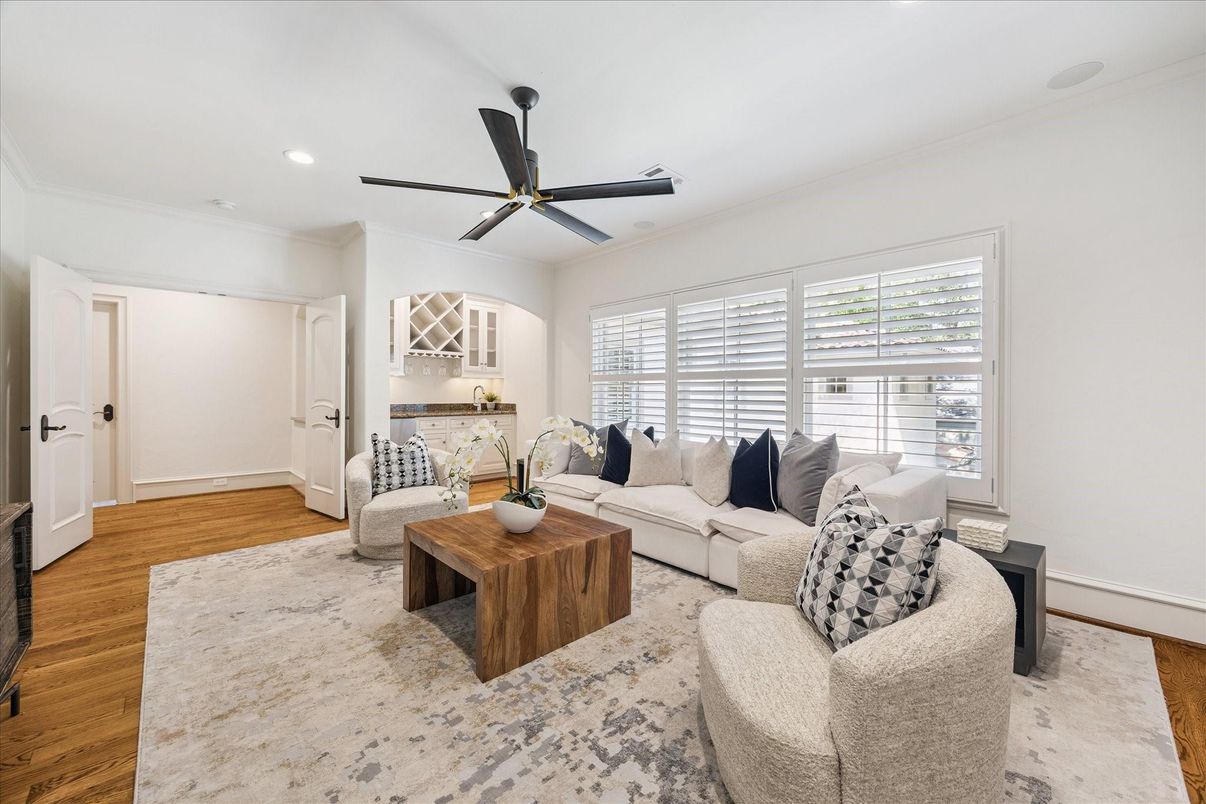 Interior, Living room, Recessed Lighting, Wood Texture Flooring