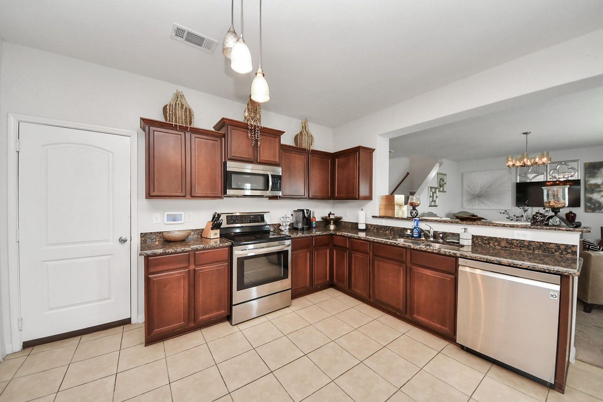 Interior, Kitchen, Pendant Lights, Stainless Steel Appliances