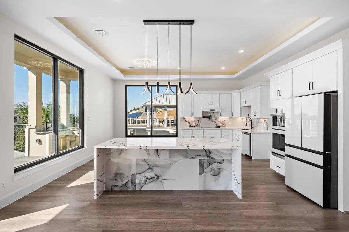 Interior, Kitchen, Pendant Lights, Recessed Lighting, Wood Texture Flooring