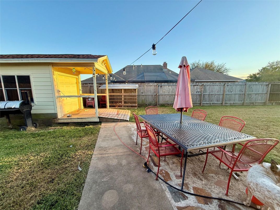 Backyard, Exterior