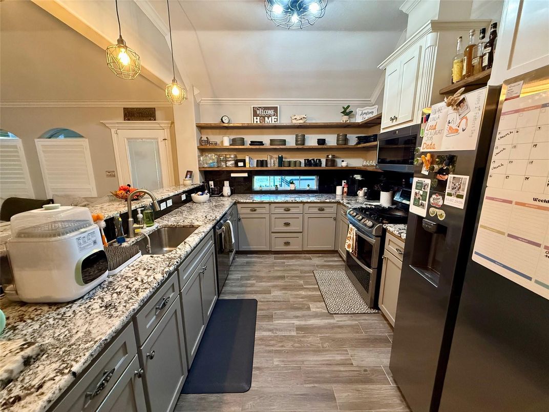 Interior, Kitchen, Pendant Lights, Wood Texture Flooring