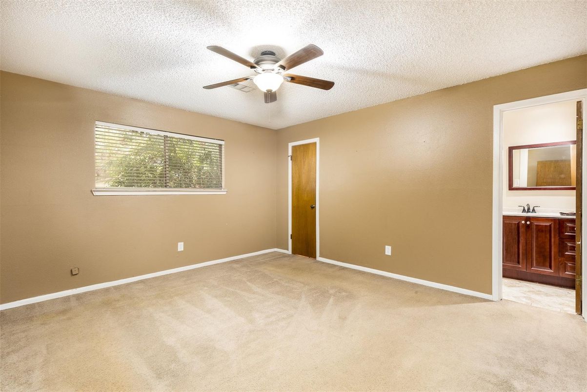 Bathroom, Empty room, Interior