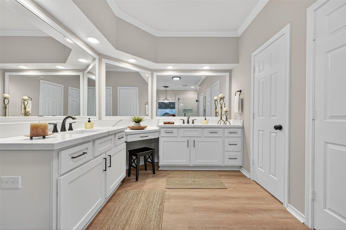 Bathroom, Dual Sink Vanities, Interior, Pendant Lights, Recessed Lighting, Wood Texture Flooring