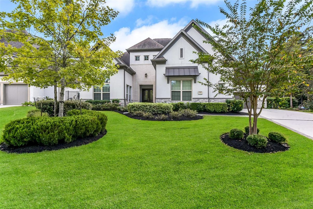 Backyard, Exterior, Facade, Farmhouse