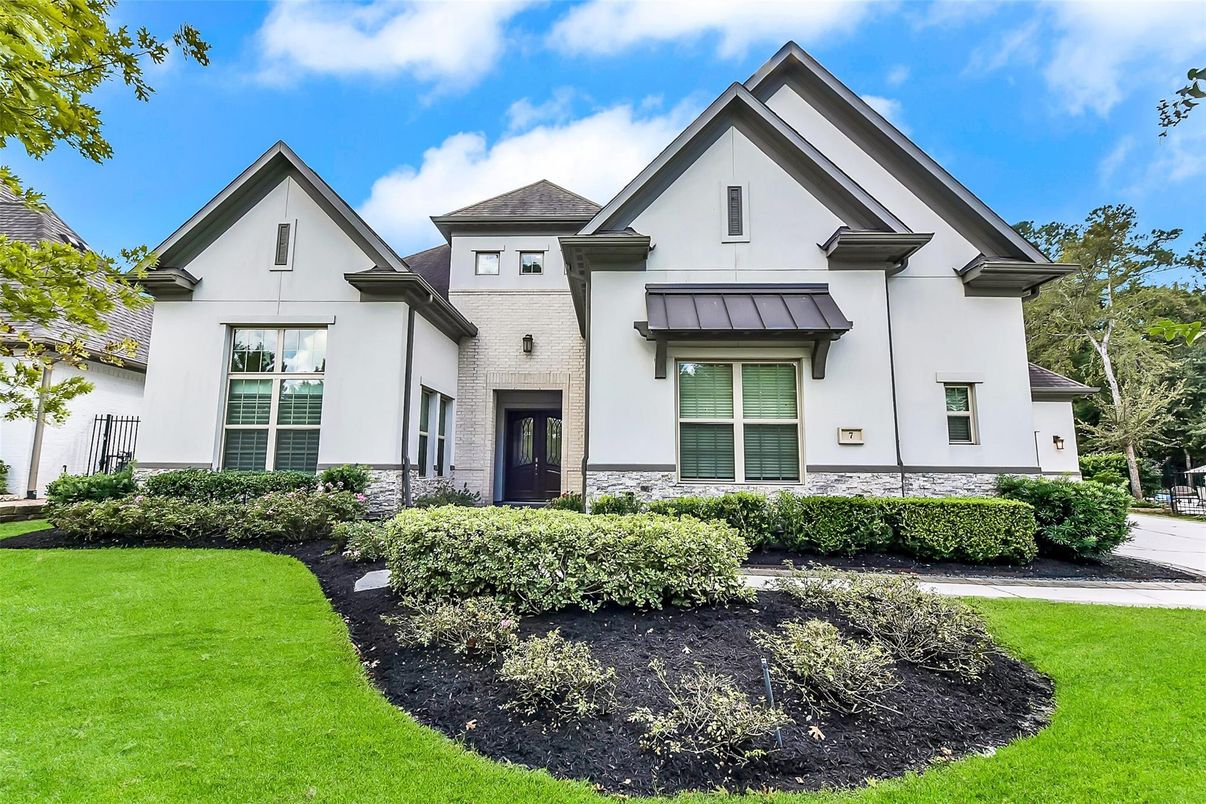Exterior, Facade, Farmhouse