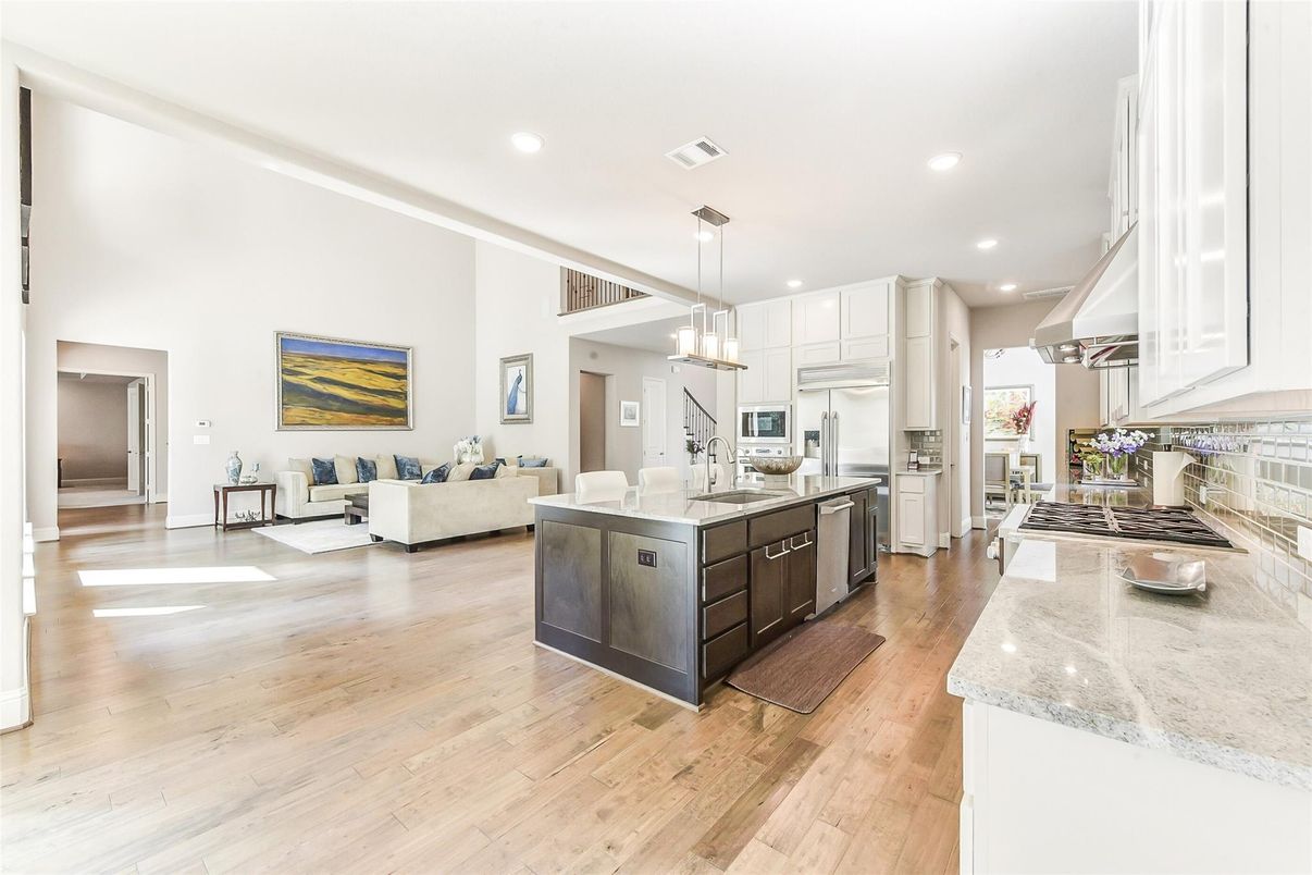 Interior, Kitchen, Living room, Pendant Lights, Recessed Lighting, Stainless Steel Appliances, Wood Texture Flooring