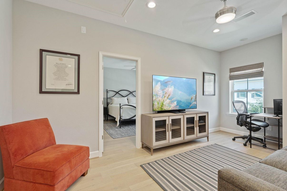 Bedroom, Home Office, Interior, Recessed Lighting, Wood Texture Flooring