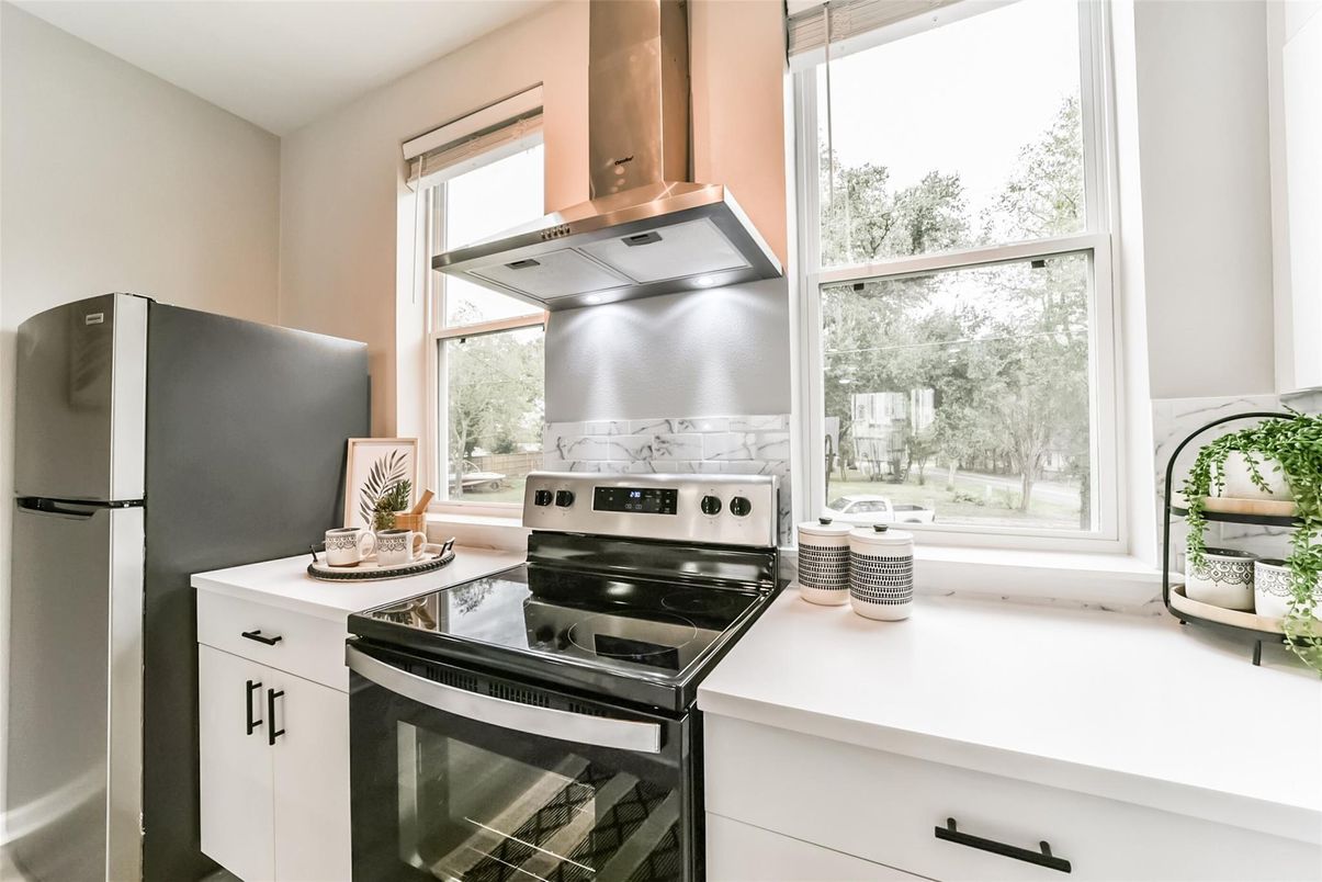 Interior, Kitchen, Stainless Steel Appliances