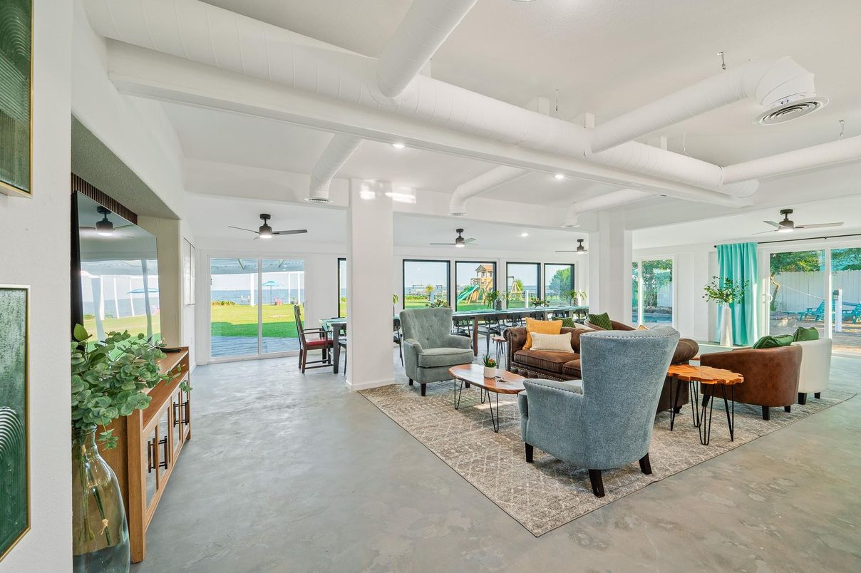 Dining room, Interior, Living room, Recessed Lighting