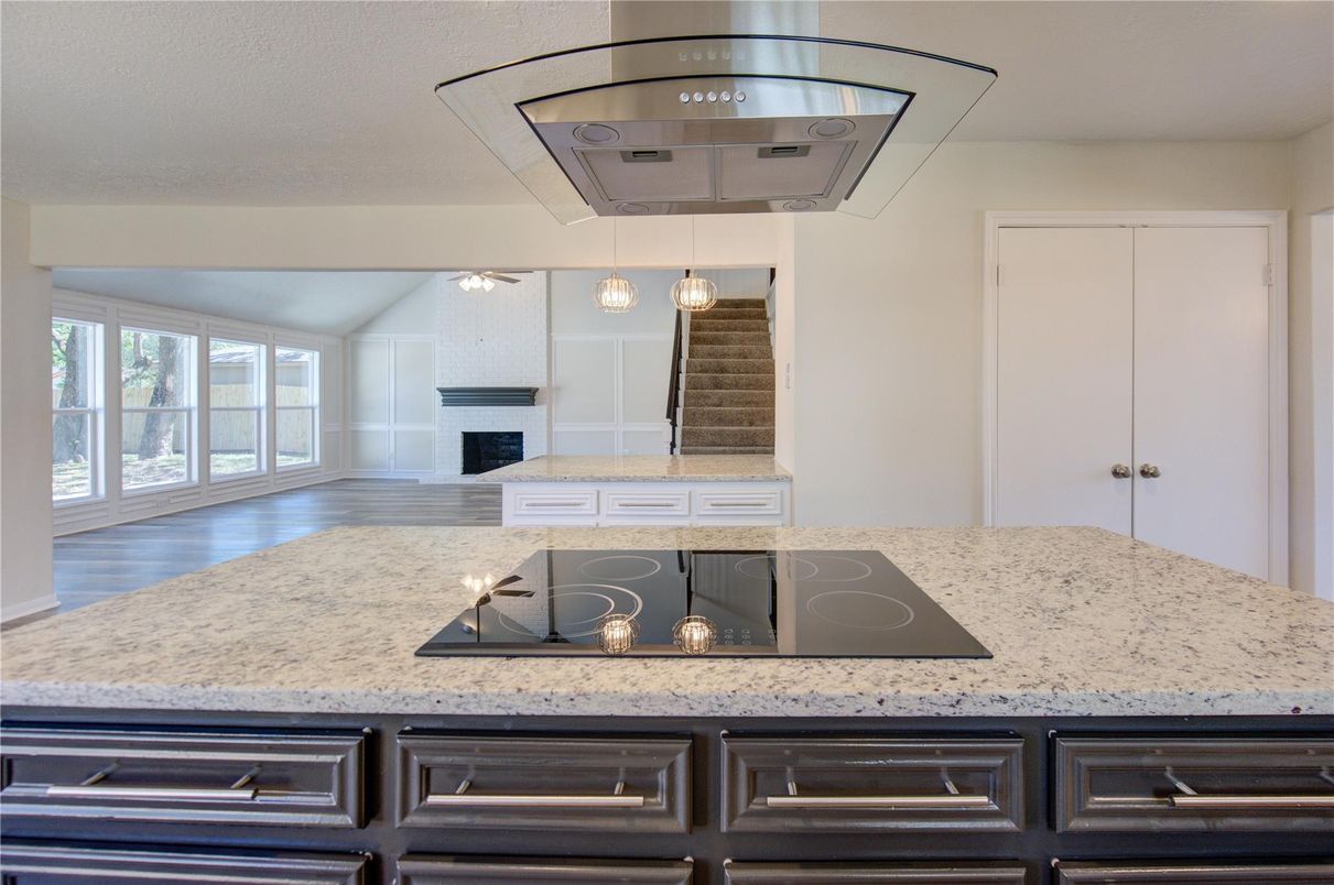 Interior, Pendant Lights, Wood Texture Flooring