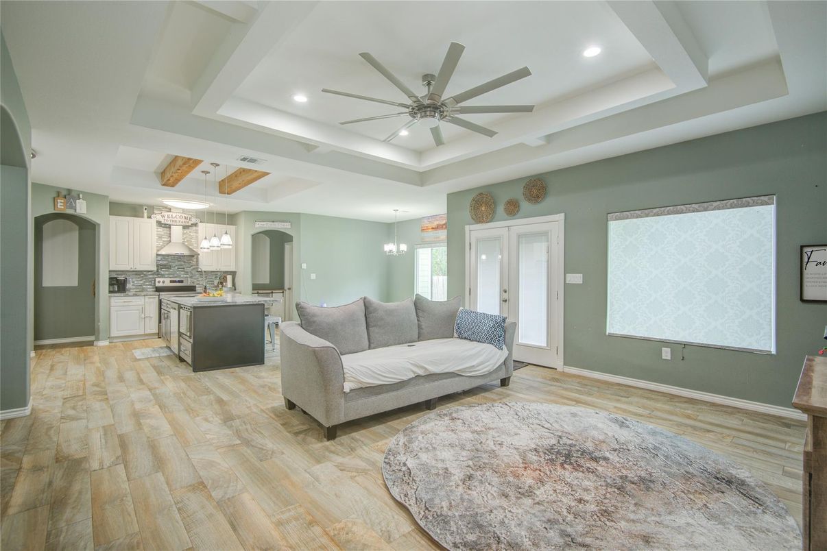 Interior, Kitchen, Pendant Lights, Recessed Lighting, Wood Texture Flooring